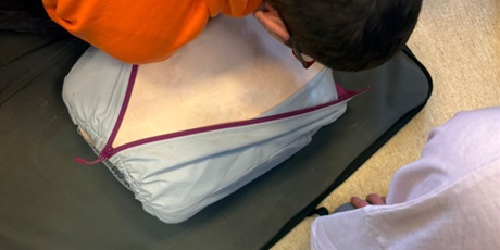 🛡️🎯 Edukacja dla bezpieczeństwa – zajęcia uczniów w 1 LO CN-B w Gdańsku