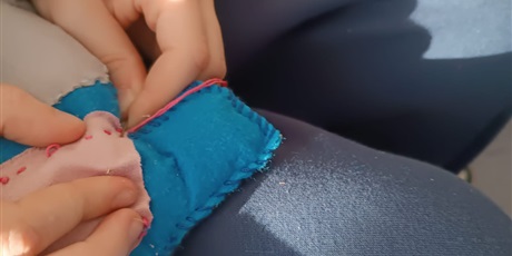 Powiększ grafikę: -warsztaty-szycia-679128.jpg