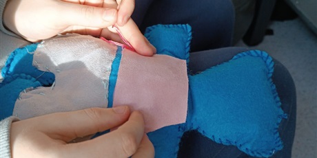 Powiększ grafikę: -warsztaty-szycia-679130.jpg