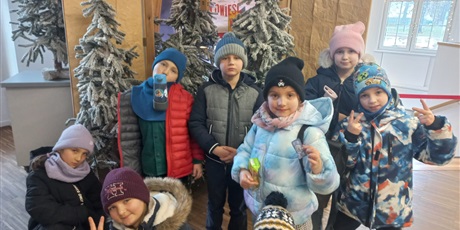 Powiększ grafikę: 1a-wybrala-sie-na-do-teatru-miniatura-na-przedstawienie-opowiesc-wigilijna-667981.jpg