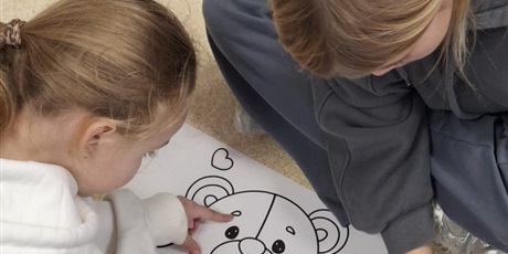 Powiększ grafikę: 25-listopada-2025r-swietliczaki-z-radoscia-swietowaly-dzien-pluszowego-misia-659801.jpg