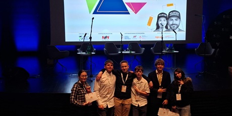 Powiększ grafikę: 7-listopada-mlodziez-ze-szkolnego-kola-wolontariatu-miala-zaszczyt-uczestniczyc-w-v-pomorskim-forum-wolontariatu-653998.jpg