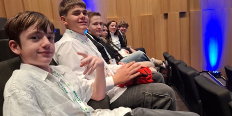 Powiększ grafikę: 7-listopada-mlodziez-ze-szkolnego-kola-wolontariatu-miala-zaszczyt-uczestniczyc-w-v-pomorskim-forum-wolontariatu-653999.jpg