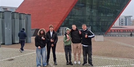 Powiększ grafikę: 7-listopada-mlodziez-ze-szkolnego-kola-wolontariatu-miala-zaszczyt-uczestniczyc-w-v-pomorskim-forum-wolontariatu-654003.jpg