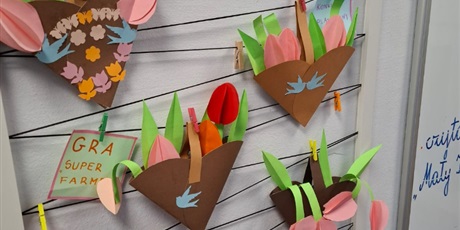 Powiększ grafikę: do-swietlicy-wiosna-pcha-sie-drzwiami-oknami-swietliczaki-tworzyly-koszyki-679154.jpg