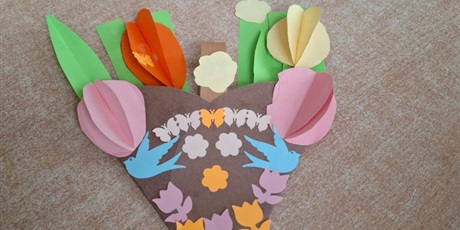 Powiększ grafikę: do-swietlicy-wiosna-pcha-sie-drzwiami-oknami-swietliczaki-tworzyly-koszyki-679157.jpg