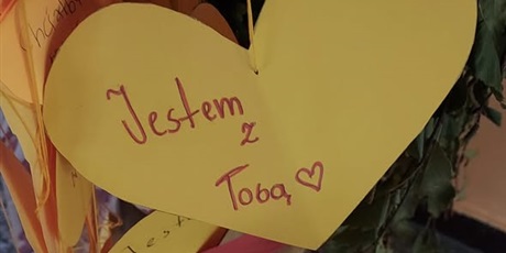 Powiększ grafikę: drodzy-absolwenci-trzymamy-za-was-mocno-kciuki-na-maturze-692598.jpg