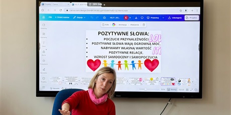 Powiększ grafikę: hejt-a-wlasciwe-slowo-zajecia-w-bibliotece-szkolnej-679142.jpg