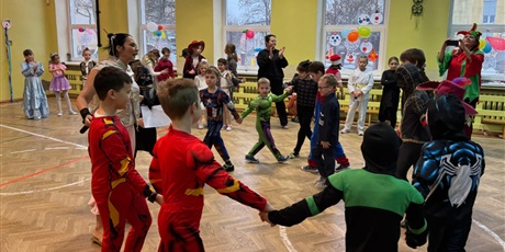 Powiększ grafikę: karnawalowe-szalenstwo-najmlodszych-676522.jpg