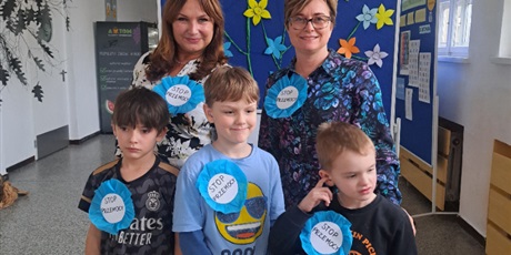 Powiększ grafikę: kiedy-sie-smieje-dziecko-smieje-sie-caly-swiat-659751.jpg