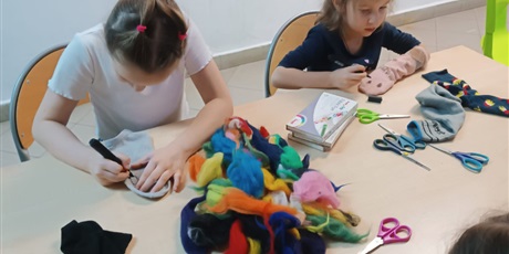 Powiększ grafikę: kolejne-zajecia-z-pania-karolina-667998.jpg