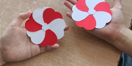 Kotyliony na apel z okazji Święta 11 Listopada