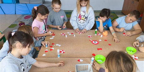 Powiększ grafikę: kotyliony-na-apel-z-okazji-swieta-11-listopada-654005.jpg