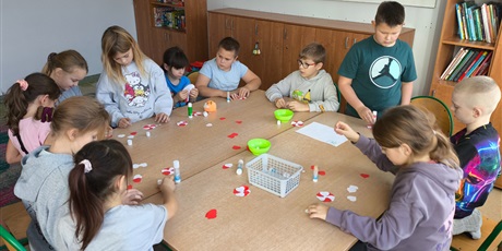 Powiększ grafikę: kotyliony-na-apel-z-okazji-swieta-11-listopada-654006.jpg