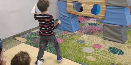 Powiększ grafikę: kreatywne-zajecia-w-swietlicy-szkolnej-676510.jpg