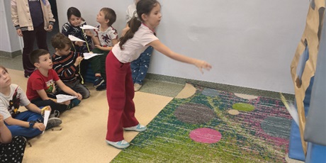 Powiększ grafikę: kreatywne-zajecia-w-swietlicy-szkolnej-676511.jpg