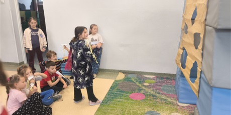 Powiększ grafikę: kreatywne-zajecia-w-swietlicy-szkolnej-676512.jpg