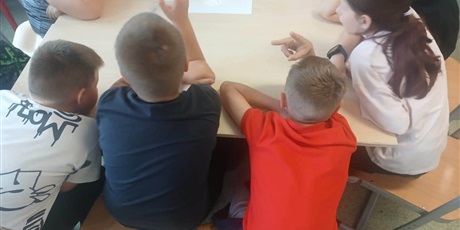 Lekcja przyrody w klasie 4a