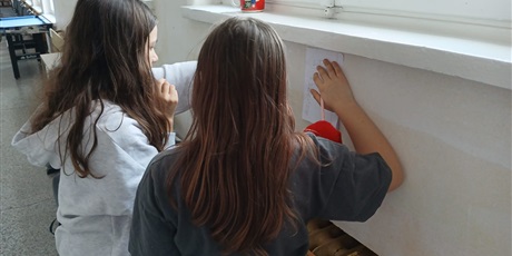 Powiększ grafikę: matematyczna-gra-terenowa-nauka-przez-zabawe-679190.jpg