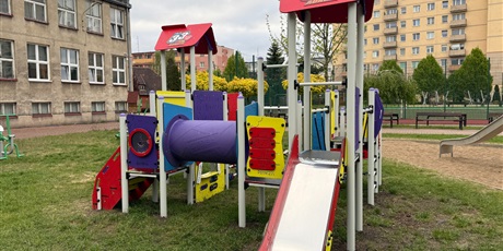 Powiększ grafikę: nowy-plac-zabaw-692918.jpg