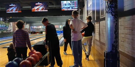 Powiększ grafikę: pierwsza-tura-zawodow-bowlingowych-za-nami-695020.jpg