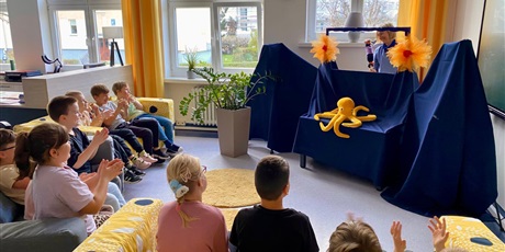 Powiększ grafikę: przedstawienie-teatralne-657161.jpg