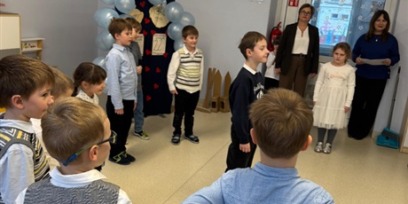 Powiększ grafikę: przedszkolne-serca-dla-babc-i-dziadkow-676506.jpg