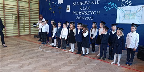 Powiększ grafikę: slubowanie-klas-pierwszych-314066.jpg