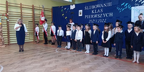 Powiększ grafikę: slubowanie-klas-pierwszych-314103.jpg