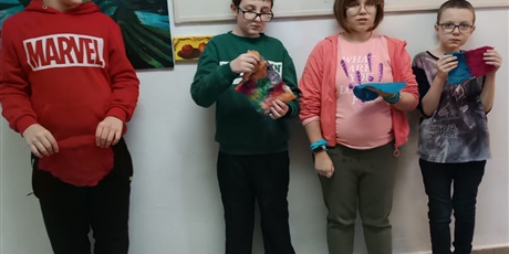 Powiększ grafikę: w-ostatni-czwartek-zakonczylismy-warsztaty-z-filcu-657141.jpg