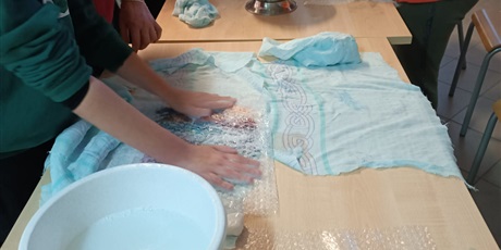 Powiększ grafikę: w-ostatni-czwartek-zakonczylismy-warsztaty-z-filcu-657143.jpg