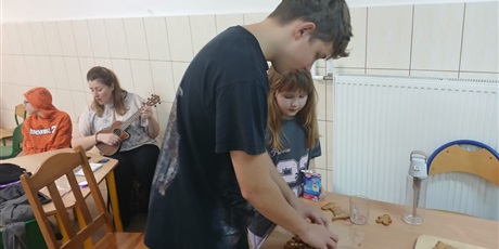 Powiększ grafikę: w-ostatnia-srode-w-naszej-swietlicy-zrobilo-sie-naprawde-swiatecznie-668015.jpg