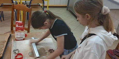 Powiększ grafikę: w-ostatnia-srode-w-naszej-swietlicy-zrobilo-sie-naprawde-swiatecznie-668019.jpg