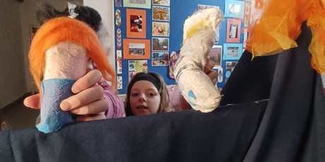 Powiększ grafikę: warsztaty-artystyczne-z-udzialem-ksiazki-niesamowite-przygody-dziesieciu-skarpetek-670298.jpg