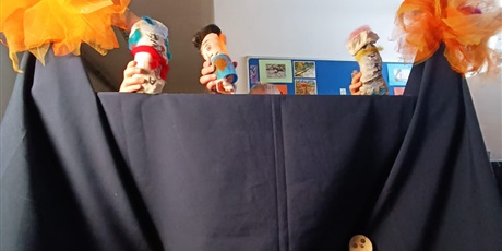 Powiększ grafikę: warsztaty-artystyczne-z-udzialem-ksiazki-niesamowite-przygody-dziesieciu-skarpetek-670299.jpg