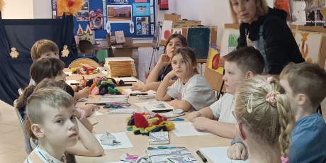 Powiększ grafikę: warsztaty-artystyczne-z-udzialem-ksiazki-niesamowite-przygody-dziesieciu-skarpetek-670301.jpg