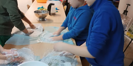 Powiększ grafikę: warsztaty-z-filcowania-657209.jpg