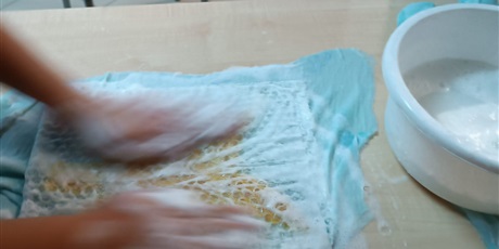 Powiększ grafikę: warsztaty-z-filcowania-657219.jpg