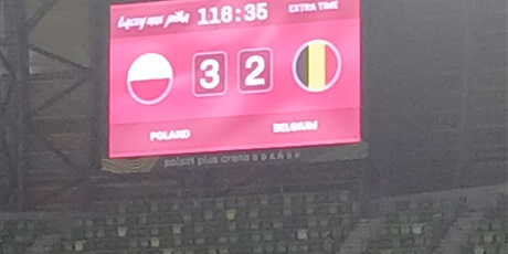 Powiększ grafikę: wielkie-sportowe-emocje-swietlica-przystan-kibicuje-bialo-czerwonym-718497.jpg