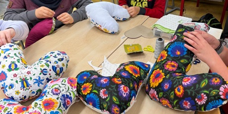 Powiększ grafikę: wtorkowa-kreatywna-magia-w-naszej-swietlicy-657187.jpg