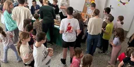 Powiększ grafikę: zdrowo-i-ekologicznie-dni-ziemi-w-naszej-szkole-690232.jpg