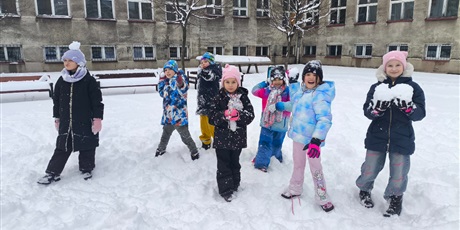 Zimowe zabawy świetlicowe na Zielonce
