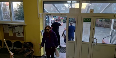 Powiększ grafikę: zyczenia-z-okazji-dnia-kobiet-44131.jpg