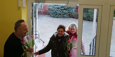 Powiększ grafikę: zyczenia-z-okazji-dnia-kobiet-44134.jpg